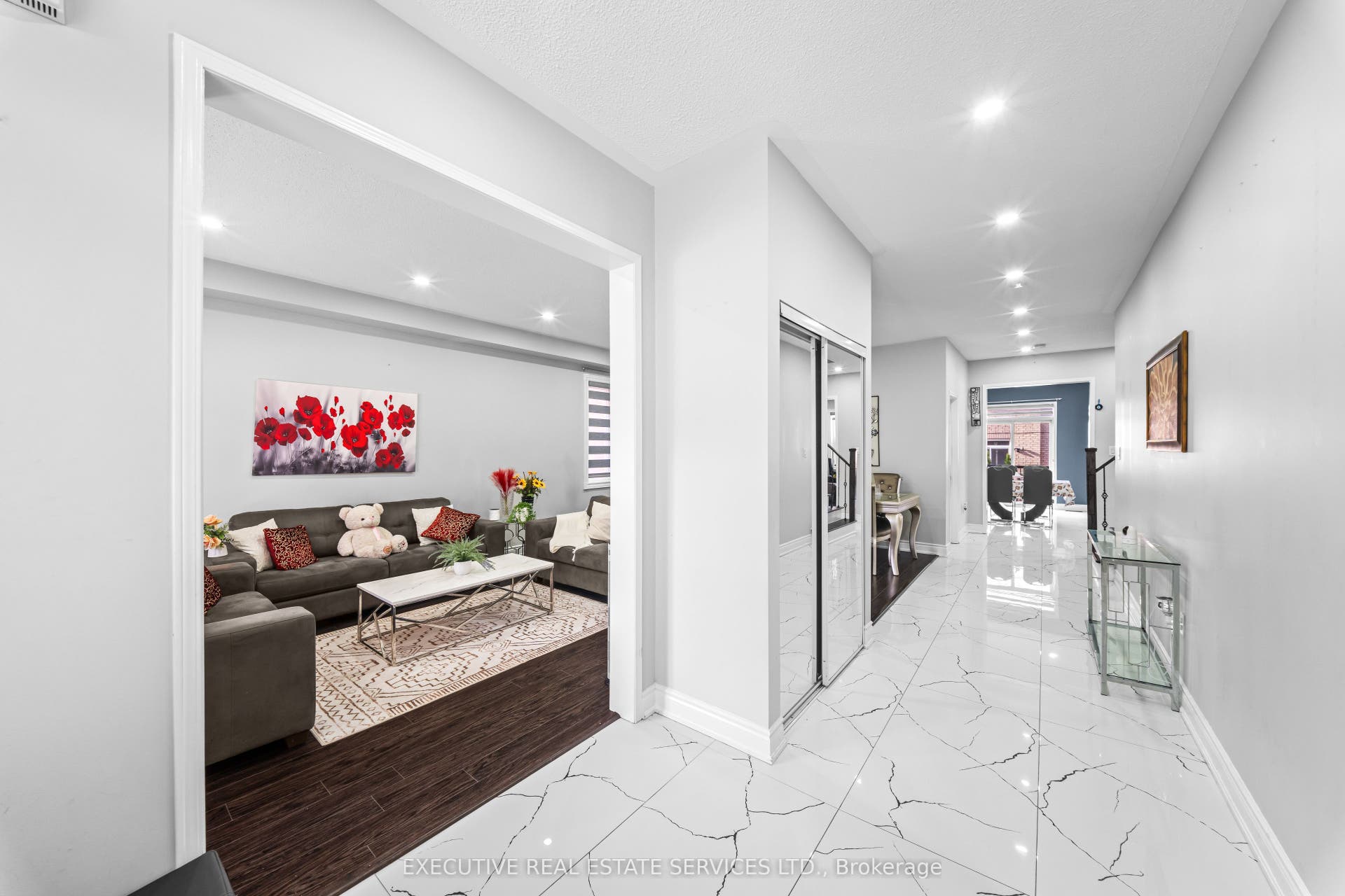 7 Chapparal Drive, Brampton, Peel ON L6R 3C5