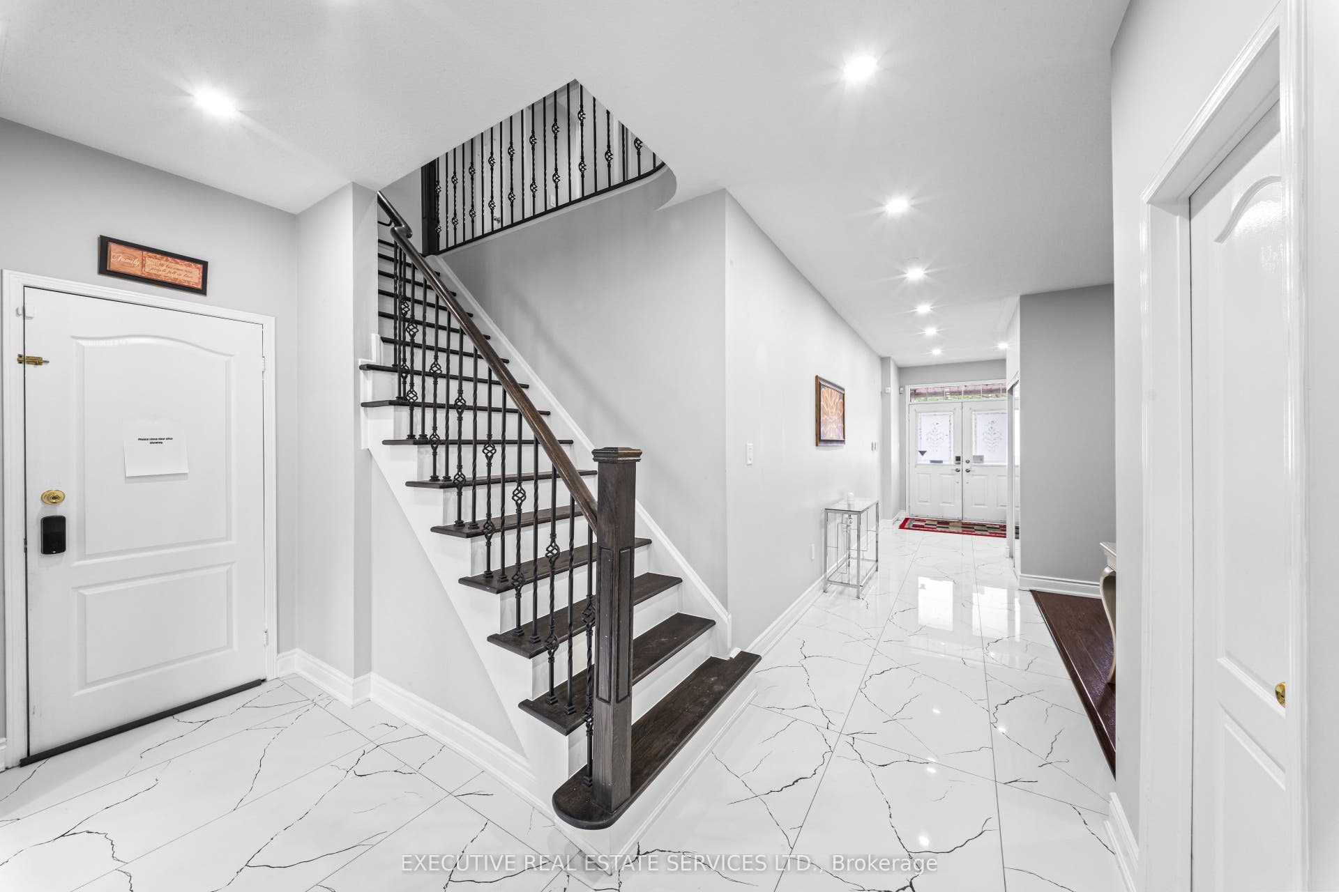 7 Chapparal Drive, Brampton, Peel ON L6R 3C5