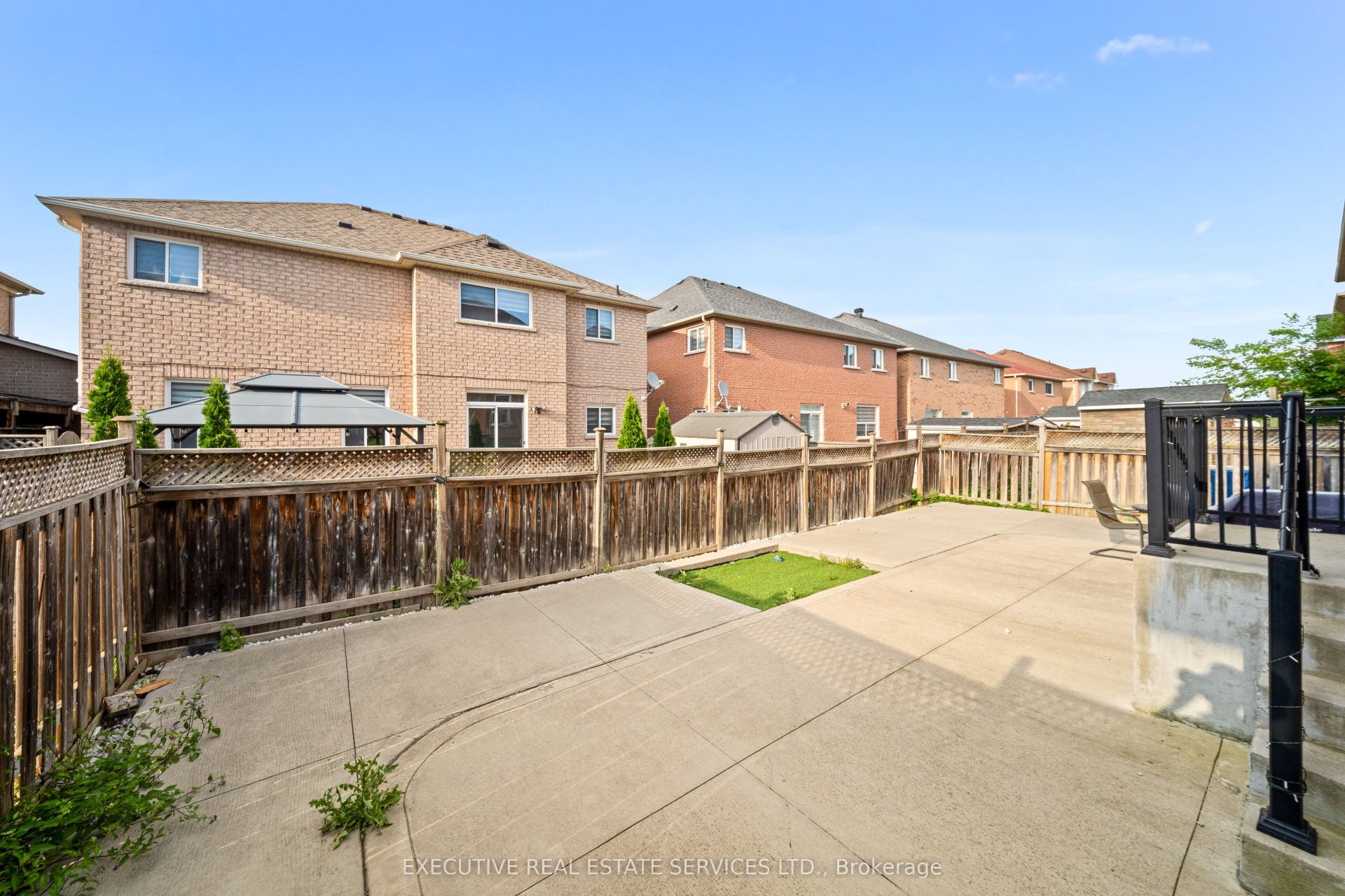7 Chapparal Drive, Brampton, Peel ON L6R 3C5