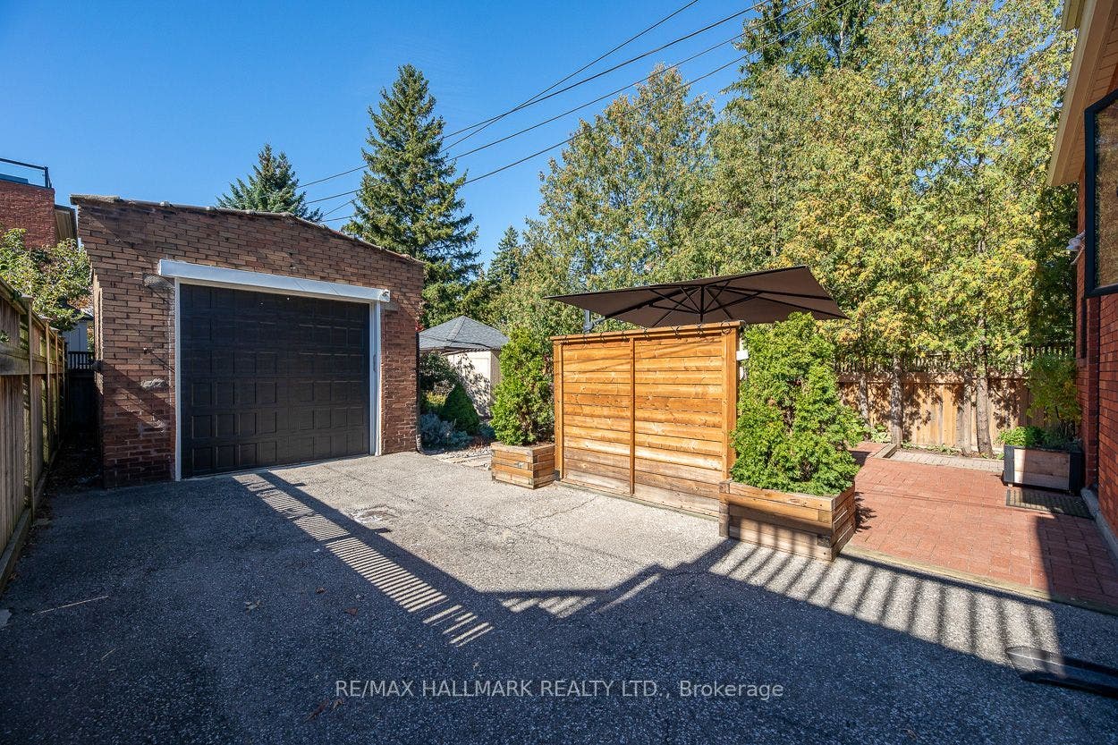 620 Indian Road, Toronto W02, Toronto W, Toronto ON M6P 2C6