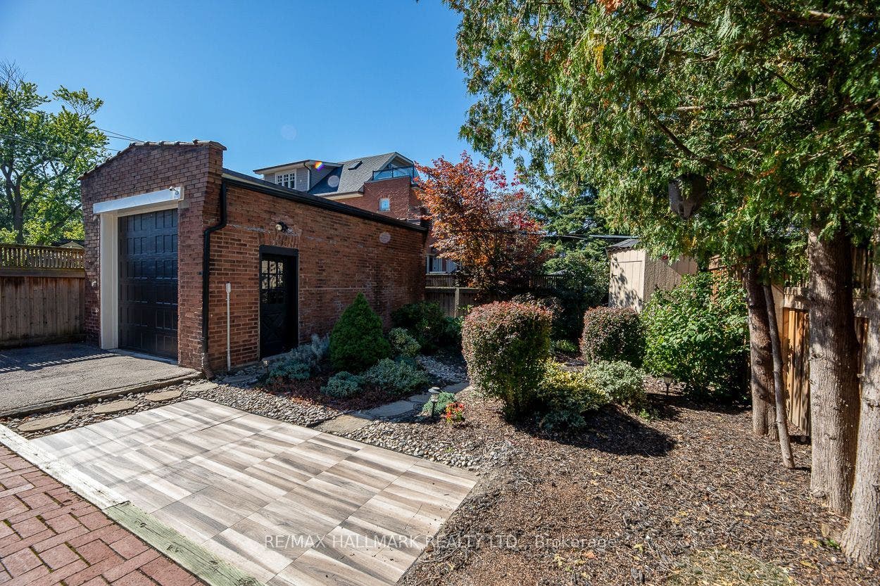 620 Indian Road, Toronto W02, Toronto W, Toronto ON M6P 2C6