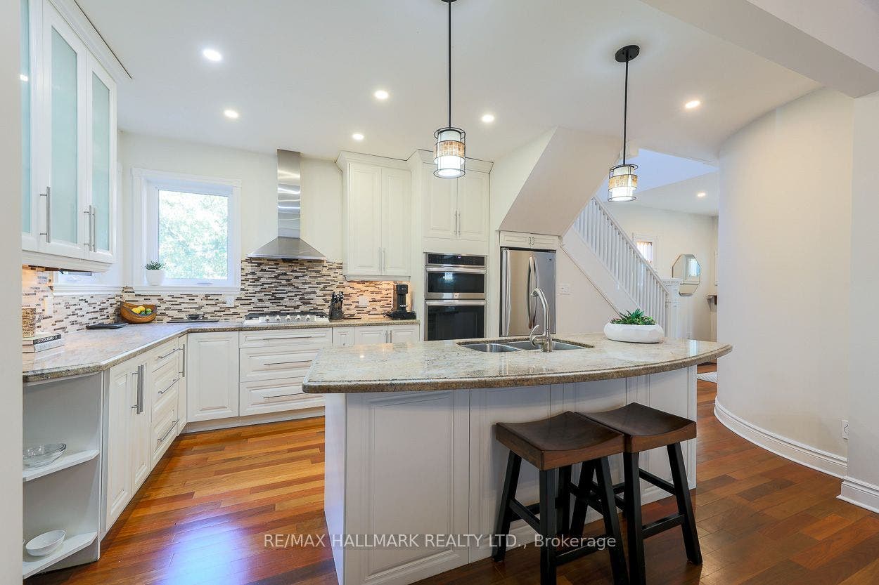 620 Indian Road, Toronto W02, Toronto W, Toronto ON M6P 2C6