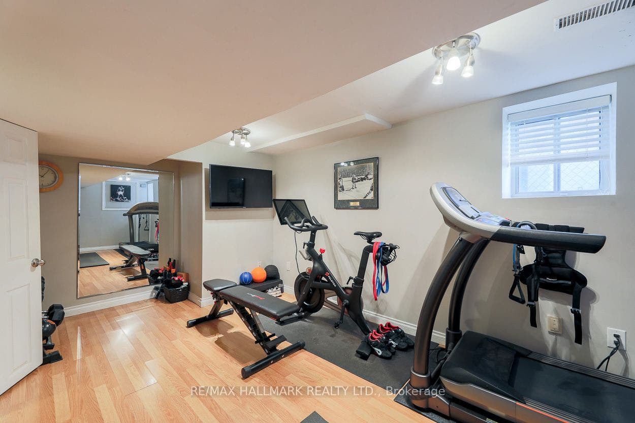 620 Indian Road, Toronto W02, Toronto W, Toronto ON M6P 2C6