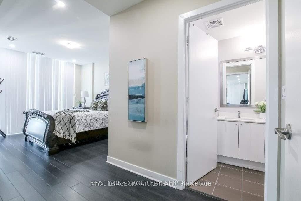 3985 Grand Park Drive, #2801, Mississauga, Peel ON L5B 0H8