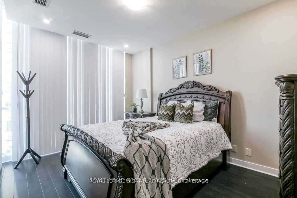 3985 Grand Park Drive, #2801, Mississauga, Peel ON L5B 0H8
