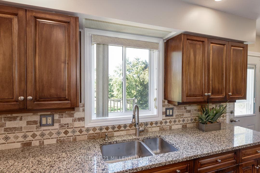 18350 Duffys Lane, Caledon, Peel ON L7E 3C4