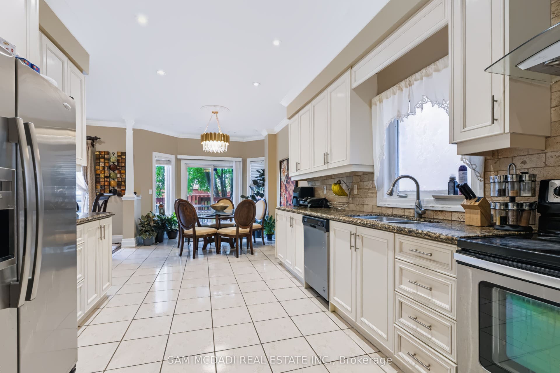 7562 Magistrate Terrace, Mississauga, Peel ON L5W 1L3