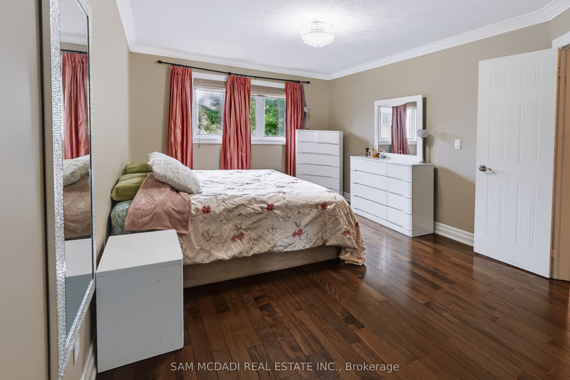 7562 Magistrate Terrace, Mississauga, Peel ON L5W 1L3