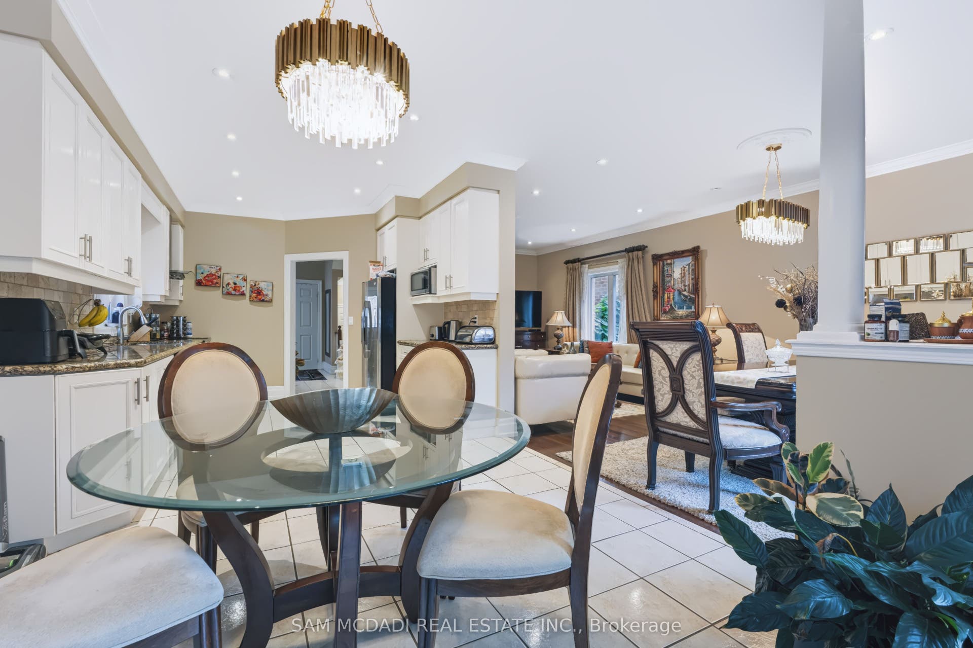 7562 Magistrate Terrace, Mississauga, Peel ON L5W 1L3