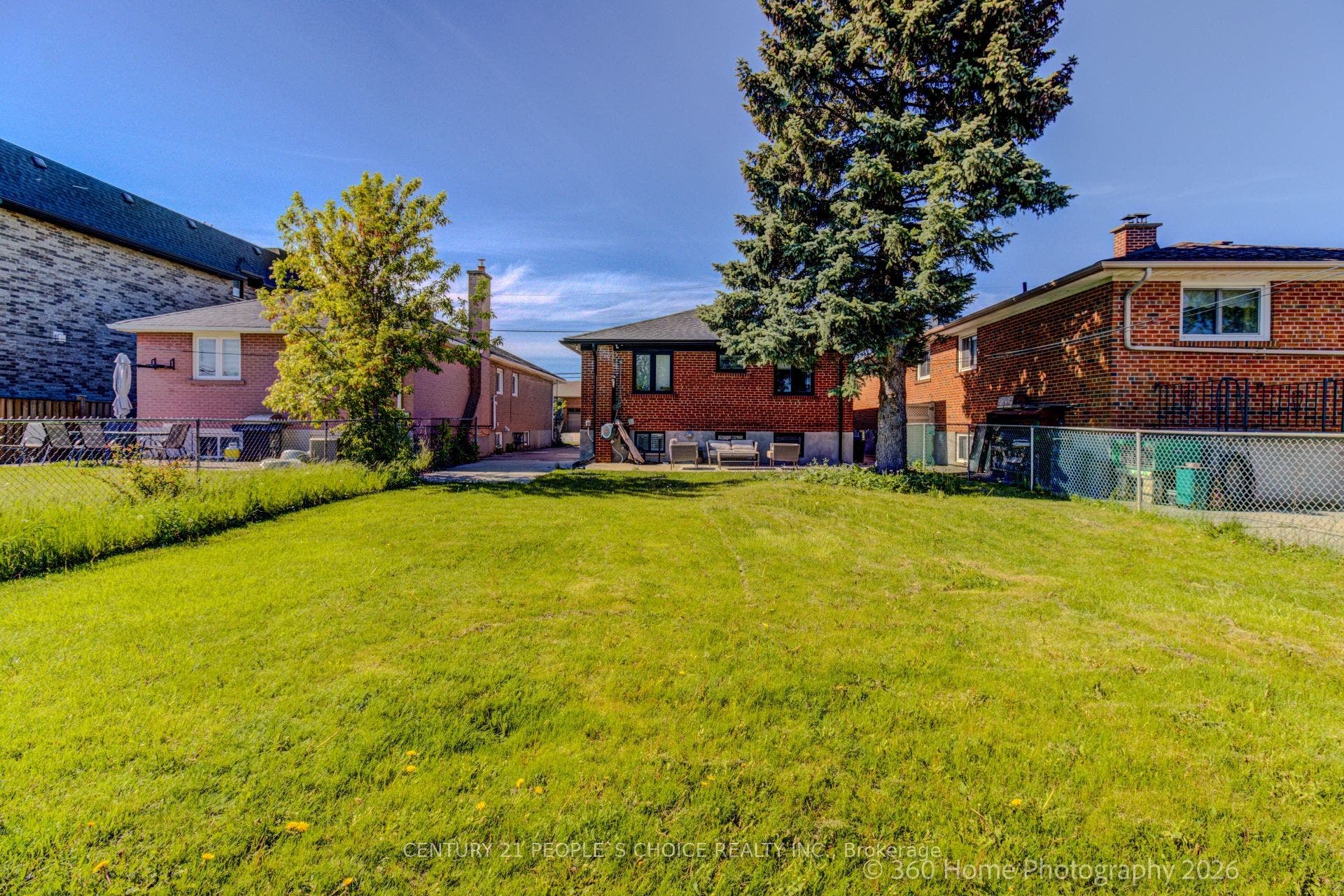 37 Bentworth Avenue, #2, Toronto W04, Toronto W, Toronto ON M6A 1P1