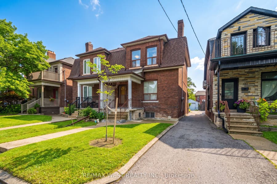 Property photo for 257 Delaware Avenue, Toronto W, Toronto ON