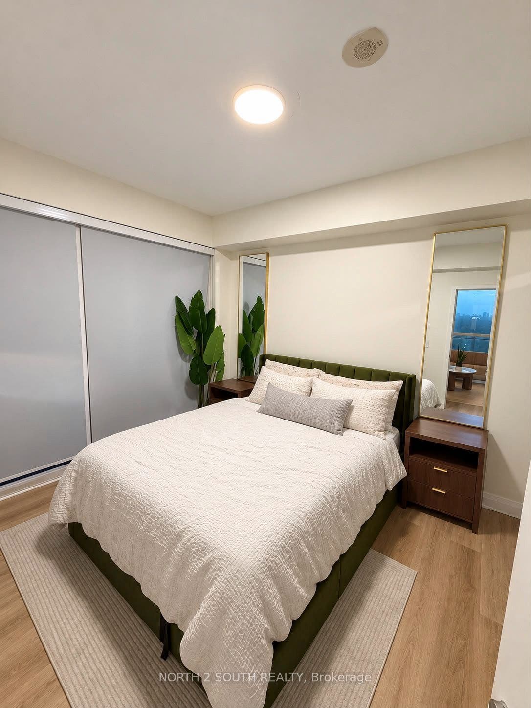33 Shore Breeze Drive, #2604, Toronto W, Toronto ON M8V 1A1 33 Shore Breeze Drive, #2604, Toronto W, Toronto ON M8V 1A1