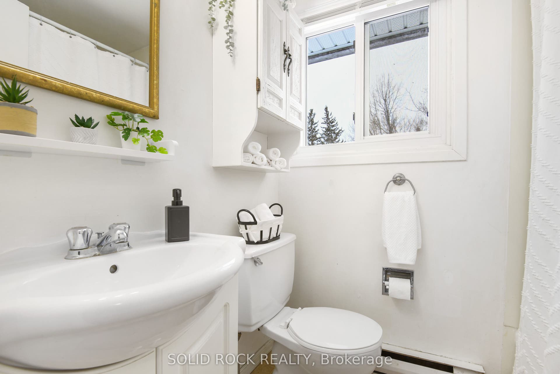 54 / 56 William Street W, Arnprior, Renfrew ON K7S 1J9