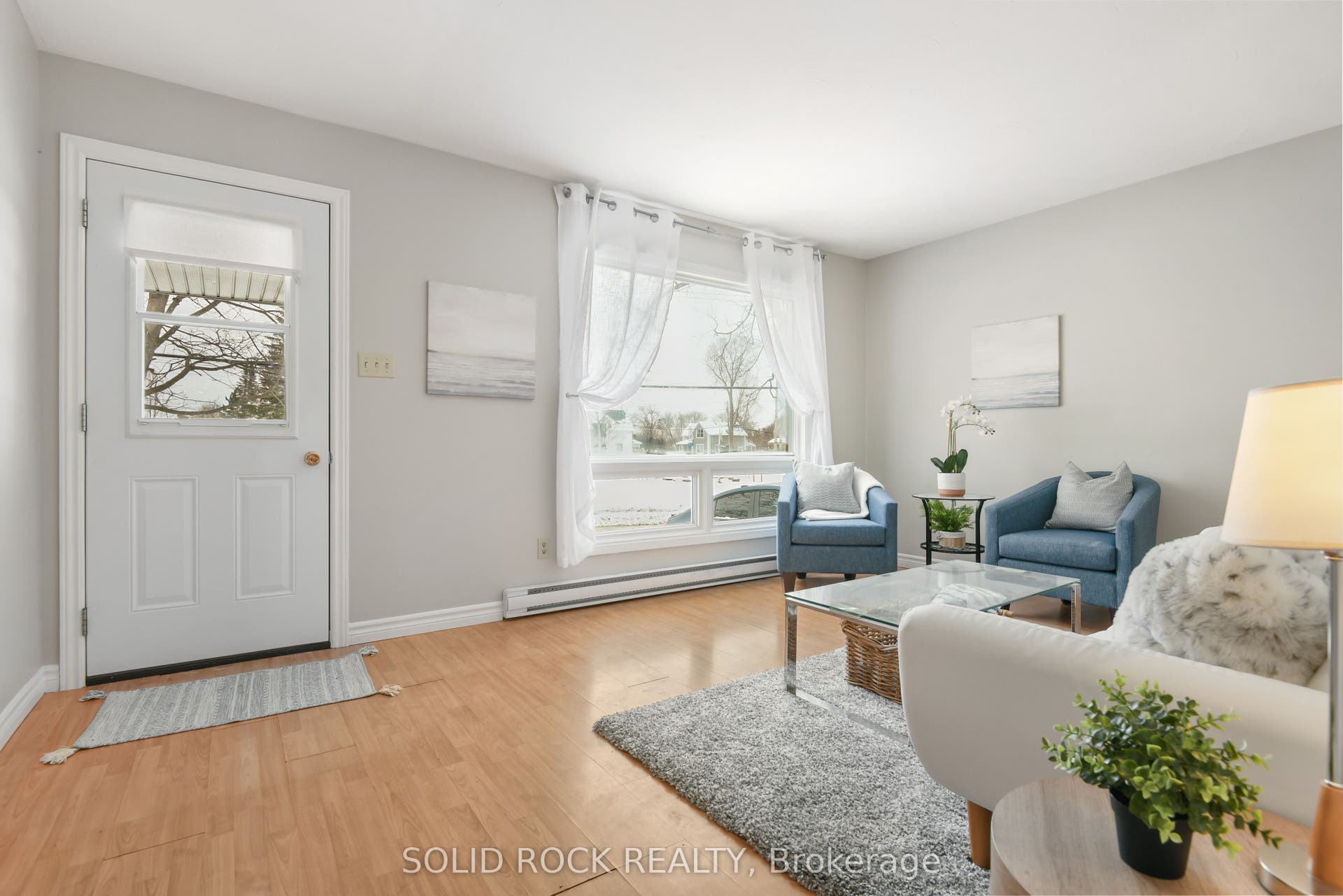 54 / 56 William Street W, Arnprior, Renfrew ON K7S 1J9