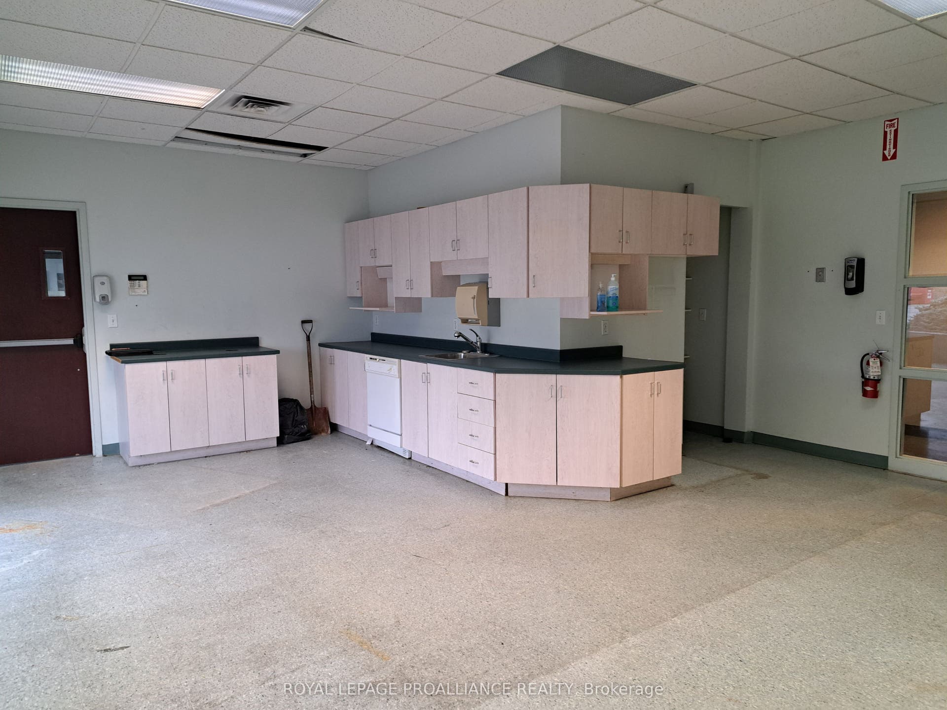 2479 PARKEDALE Avenue, #2, Brockville, Leeds And Grenville ON K6V 3H2