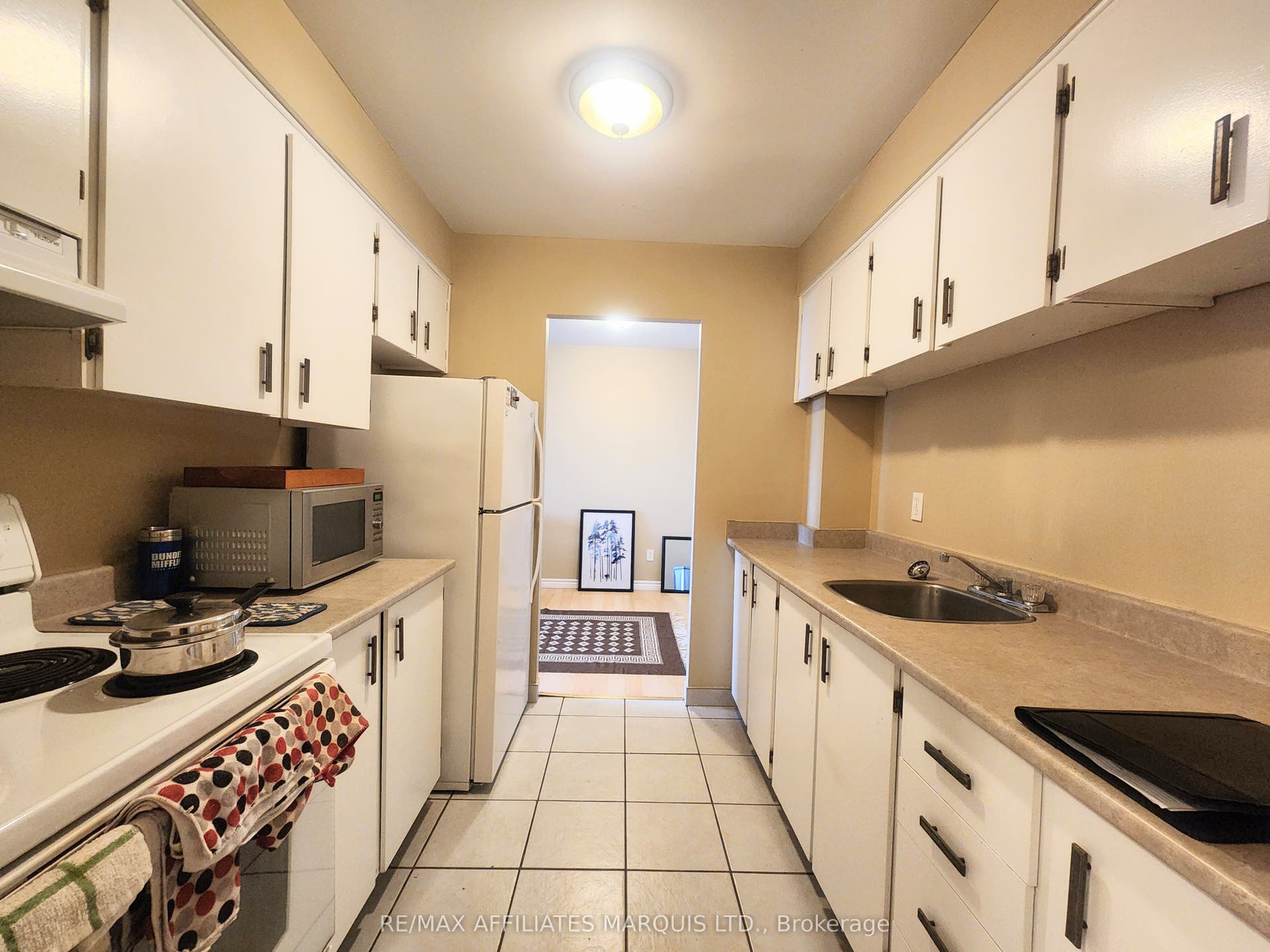 845 Kyle Court, #409, Brockville, Leeds And Grenville ON K6V 6K7 Kitchen