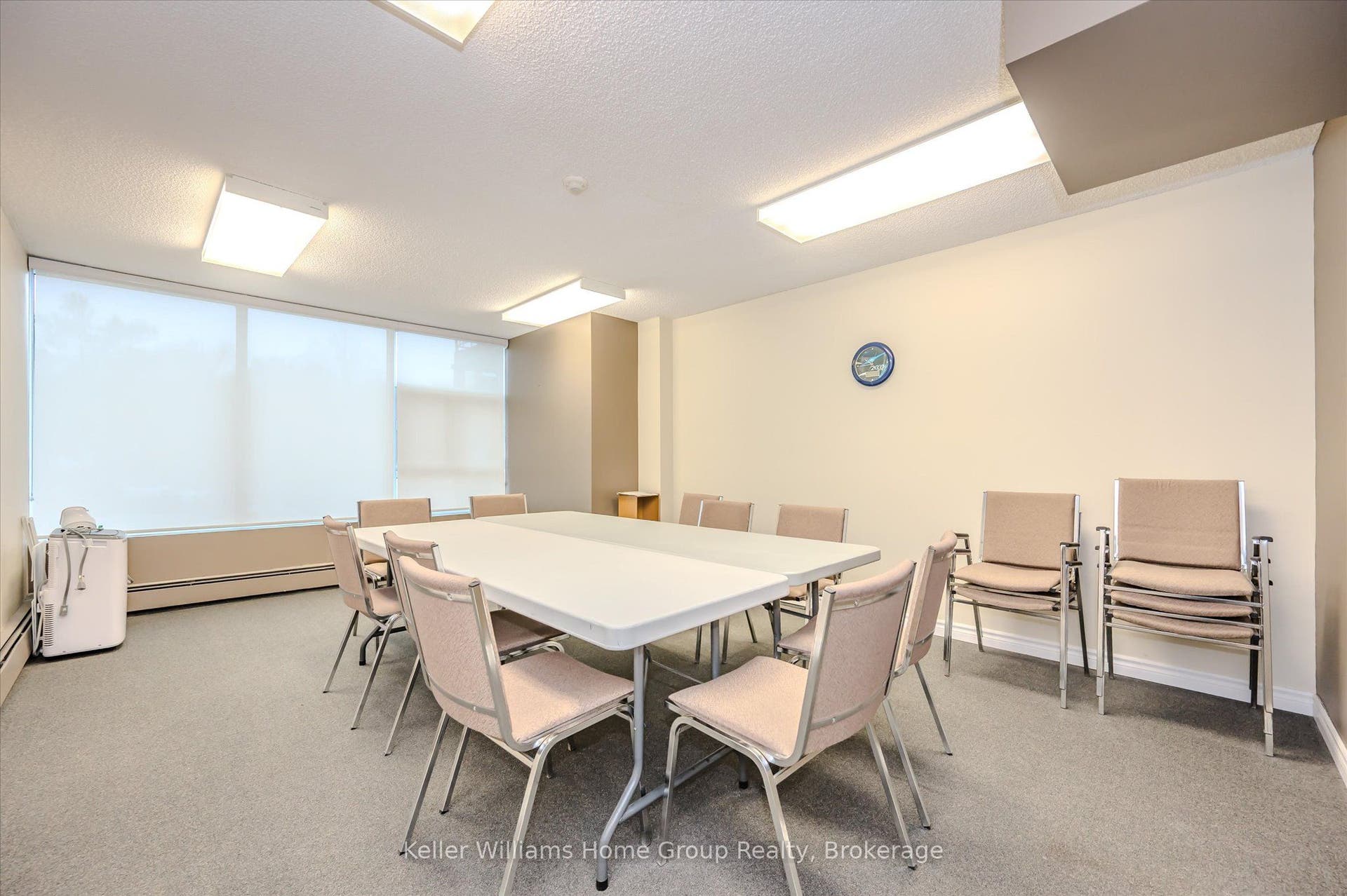 23 Woodlawn Road E, #702, Guelph, Wellington ON N1H 7G6 23 Woodlawn Road E, #702, Guelph, Wellington ON N1H 7G6