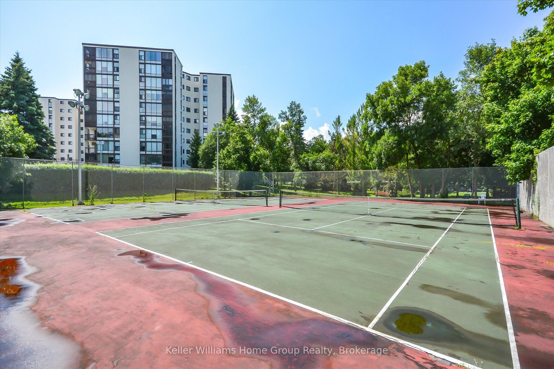 23 Woodlawn Road E, #702, Guelph, Wellington ON N1H 7G6 23 Woodlawn Road E, #702, Guelph, Wellington ON N1H 7G6