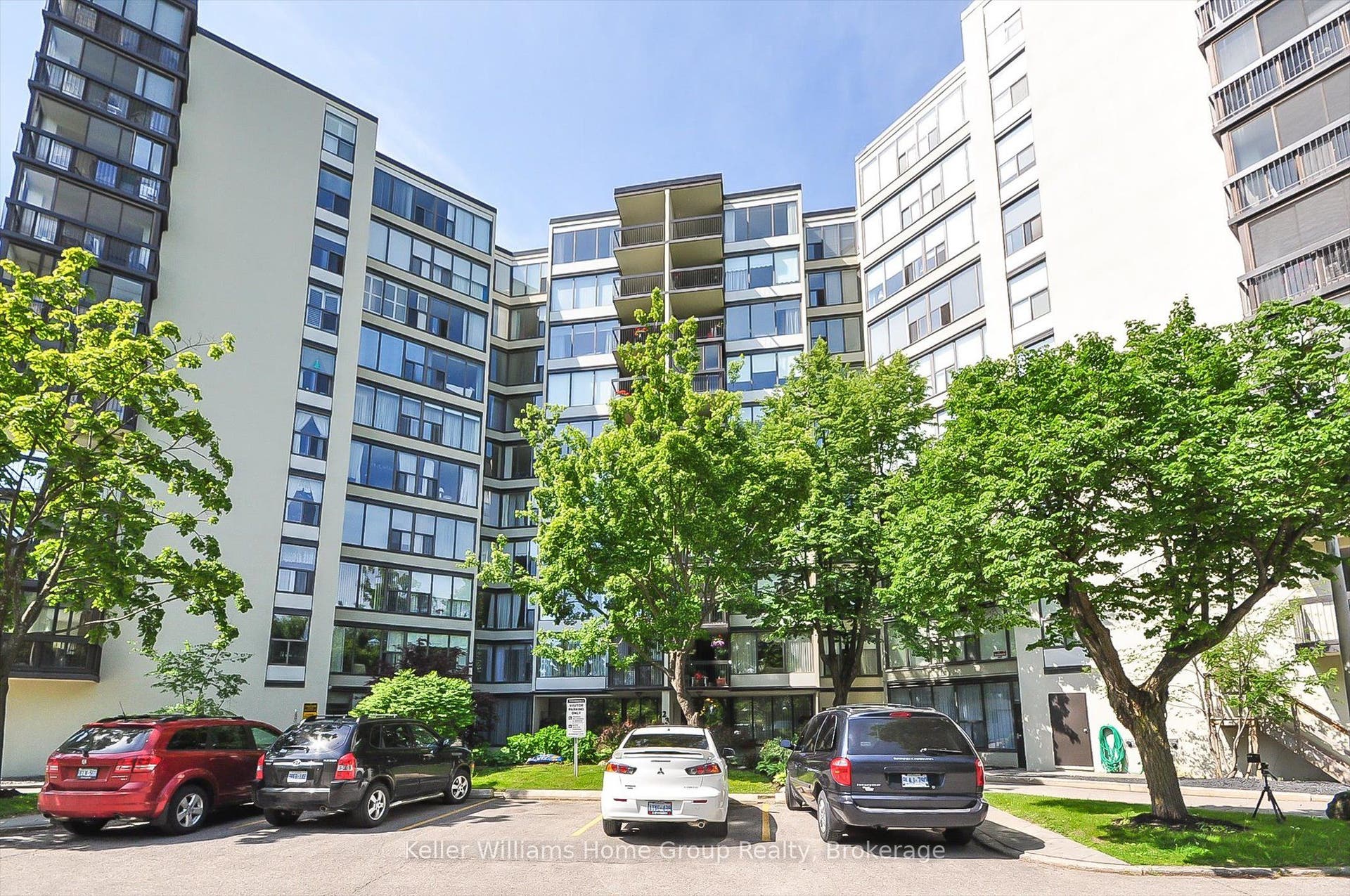 23 Woodlawn Road E, #702, Guelph, Wellington ON N1H 7G6 23 Woodlawn Road E, #702, Guelph, Wellington ON N1H 7G6