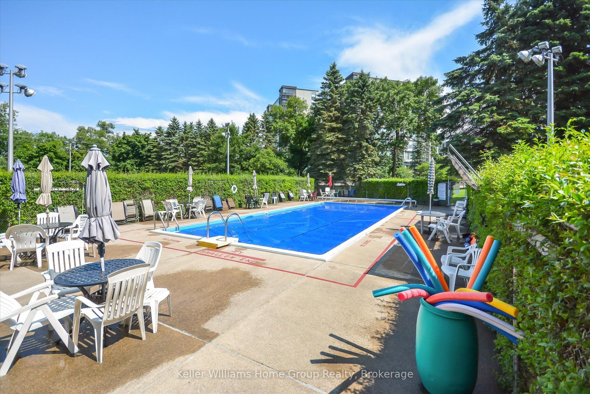 23 Woodlawn Road E, #702, Guelph, Wellington ON N1H 7G6 23 Woodlawn Road E, #702, Guelph, Wellington ON N1H 7G6