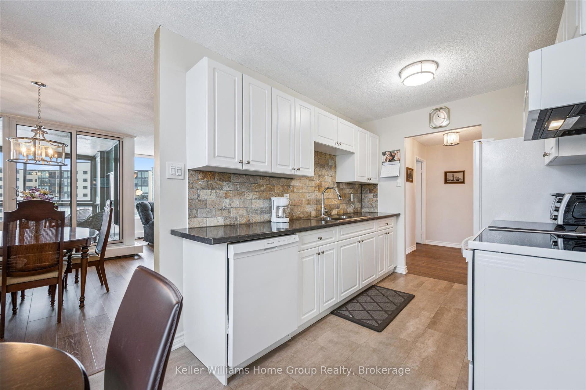 23 Woodlawn Road E, #702, Guelph, Wellington ON N1H 7G6 23 Woodlawn Road E, #702, Guelph, Wellington ON N1H 7G6