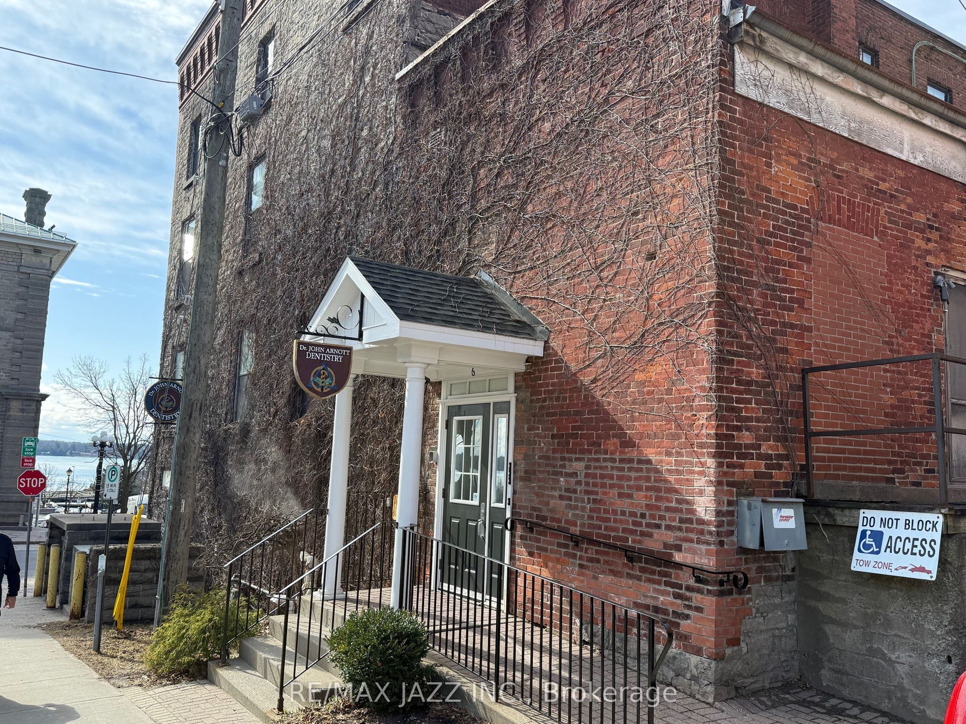 2 King Street W, Brockville, Leeds And Grenville ON K6V 3P6 2 King Street W, Brockville, Leeds And Grenville ON K6V 3P6