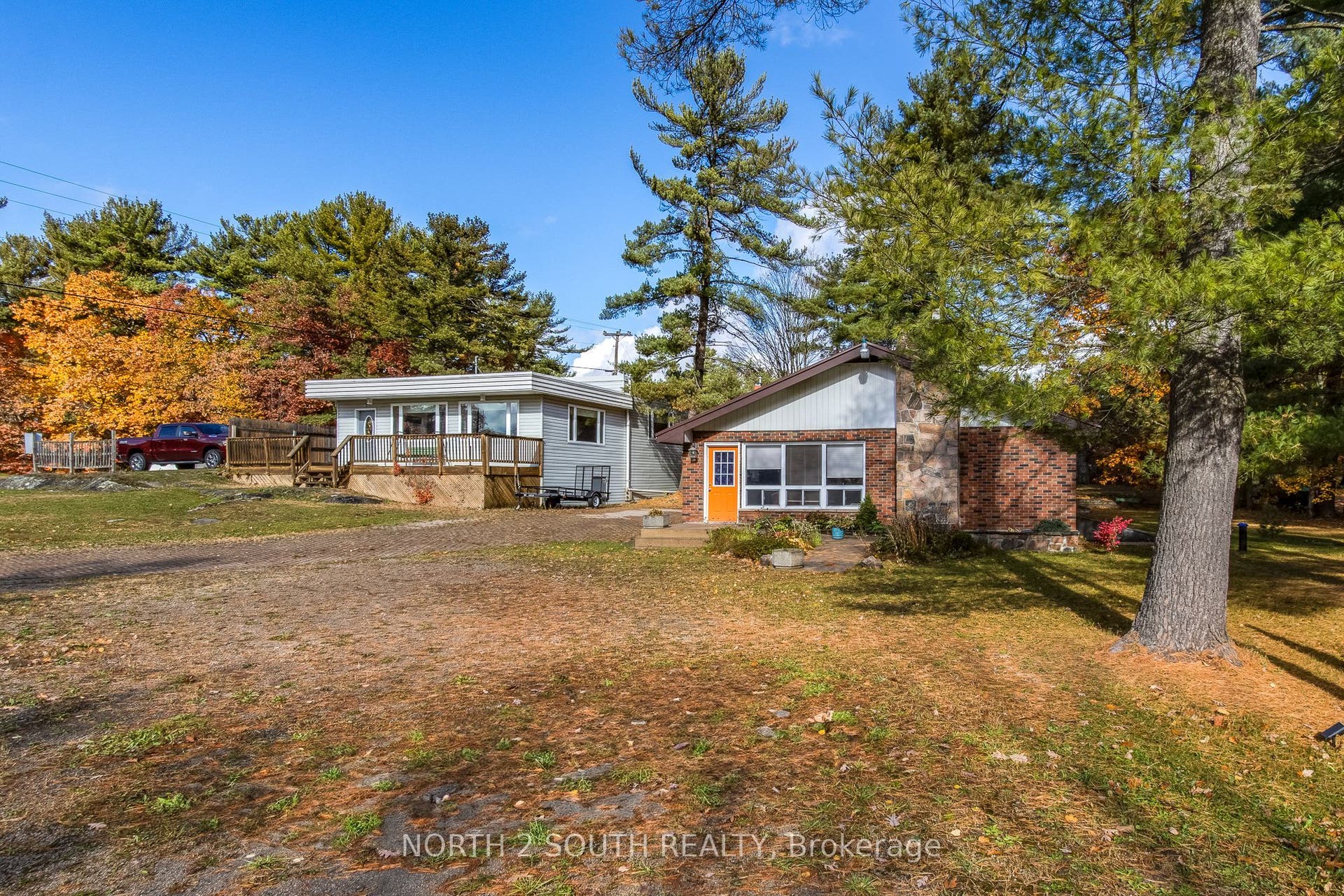 2512 Honey Harbour Road, Georgian Bay, Muskoka ON P0E 1E0 Shop and House