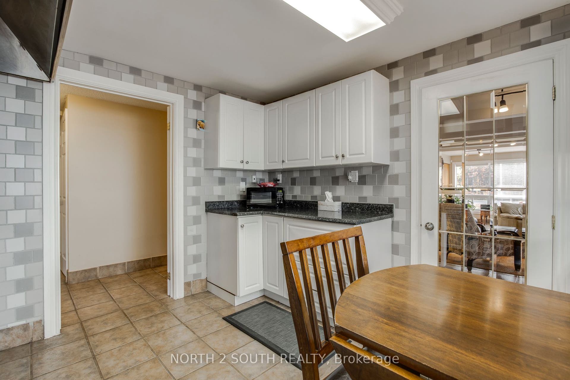 2512 Honey Harbour Road, Georgian Bay, Muskoka ON P0E 1E0 House Kitchen