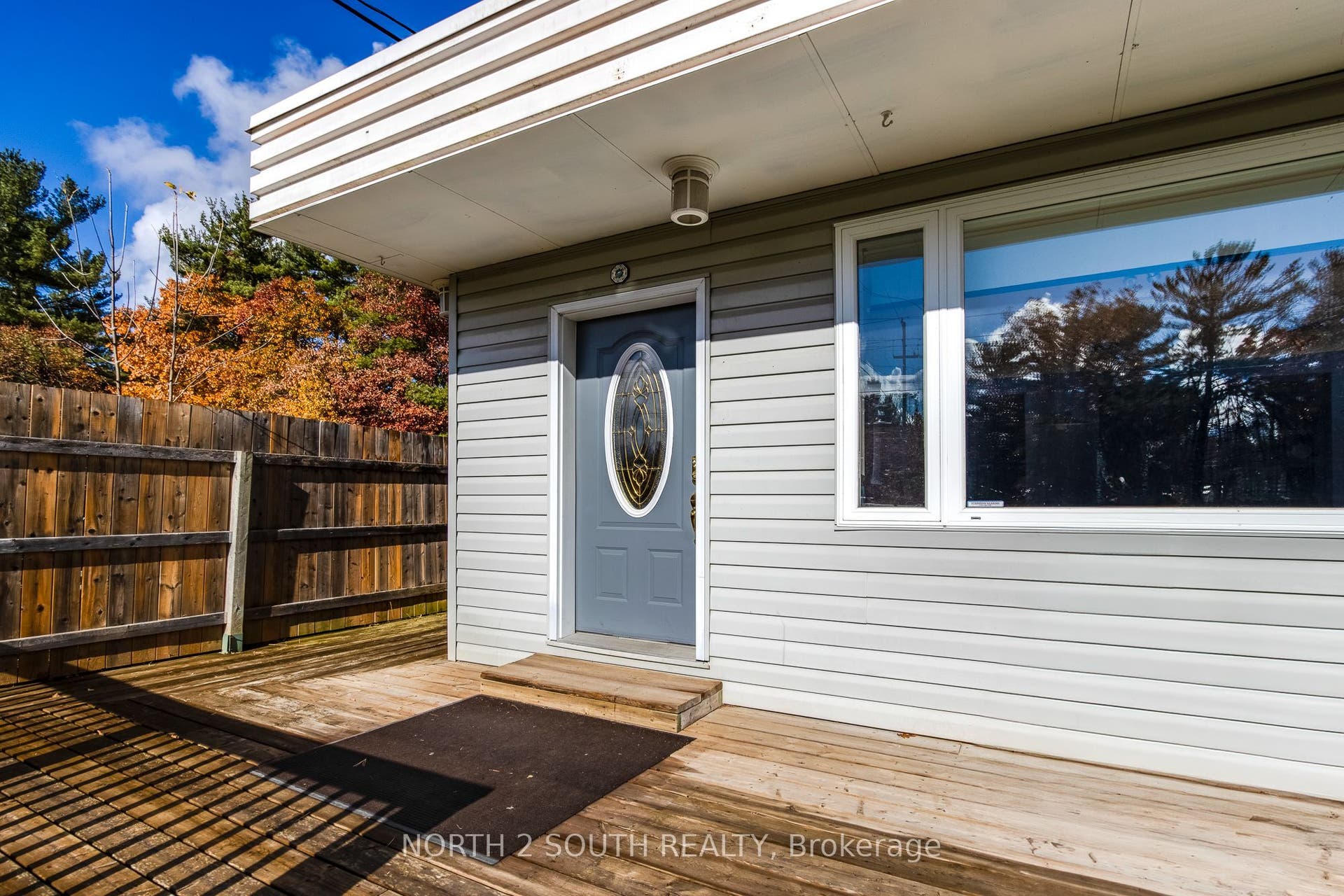 2512 Honey Harbour Road, Georgian Bay, Muskoka ON P0E 1E0 Shop Front entrance