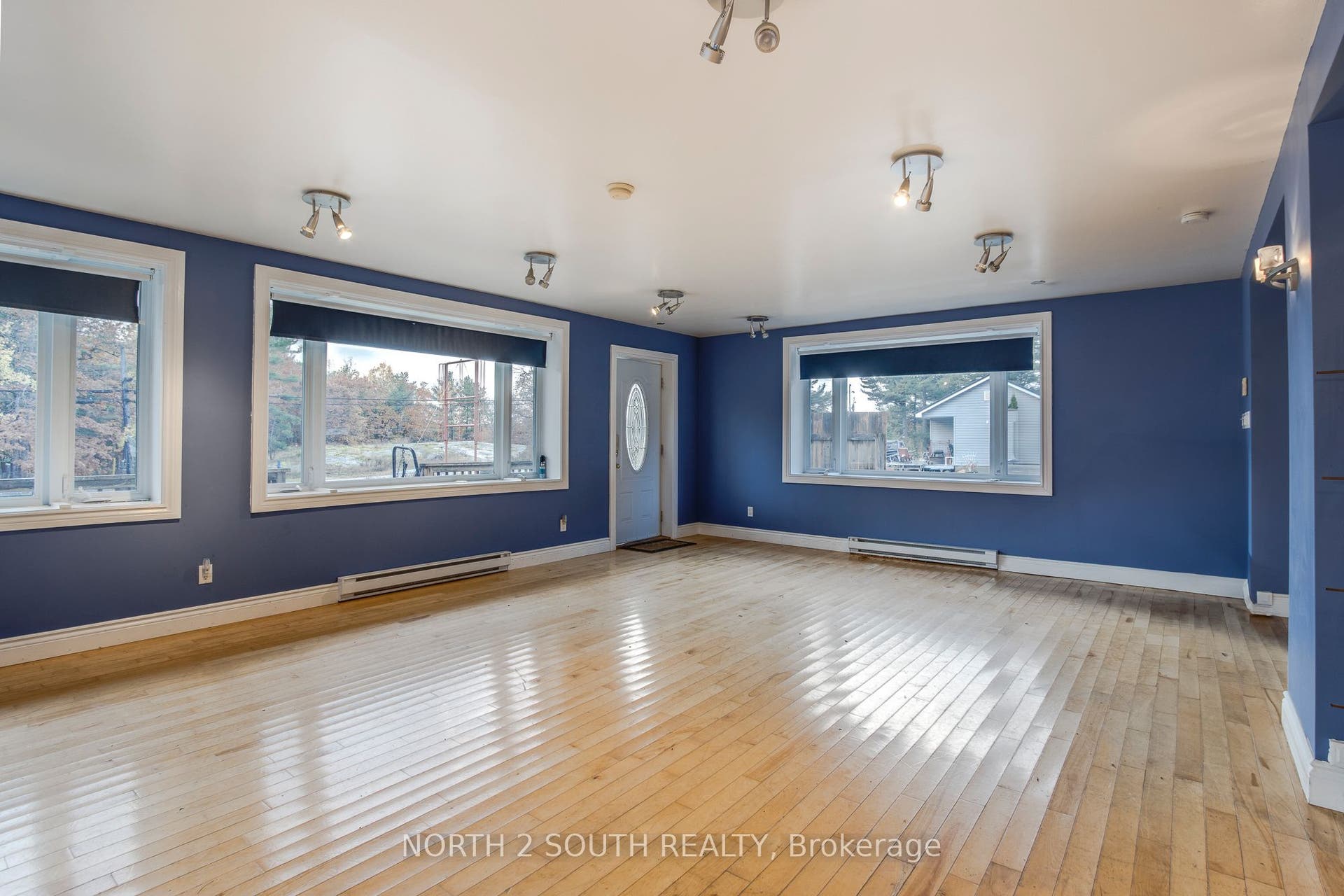 2512 Honey Harbour Road, Georgian Bay, Muskoka ON P0E 1E0 Shop Showroom