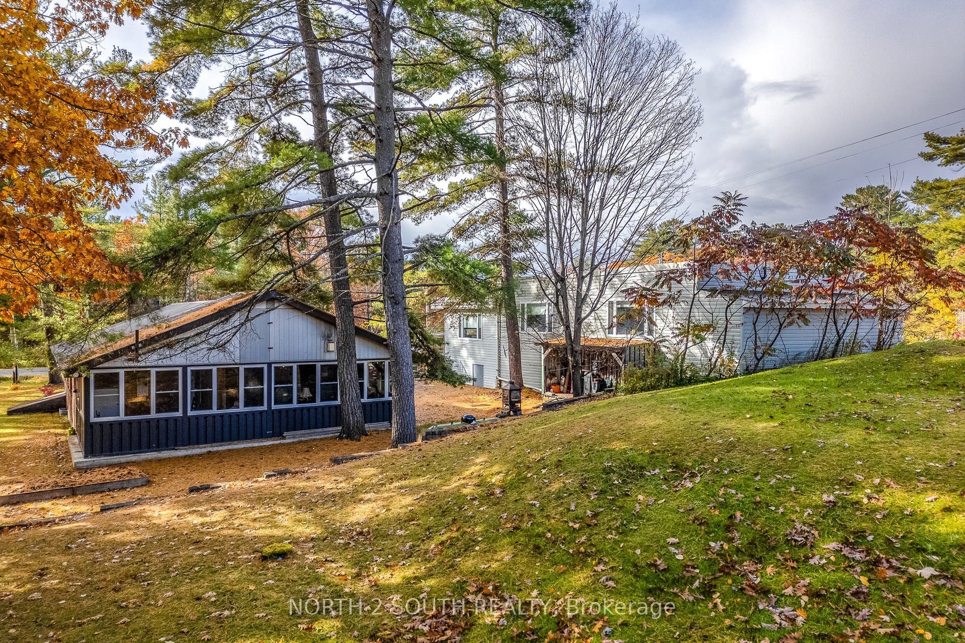 2512 Honey Harbour Road, Georgian Bay, Muskoka ON P0E 1E0 Rear of House