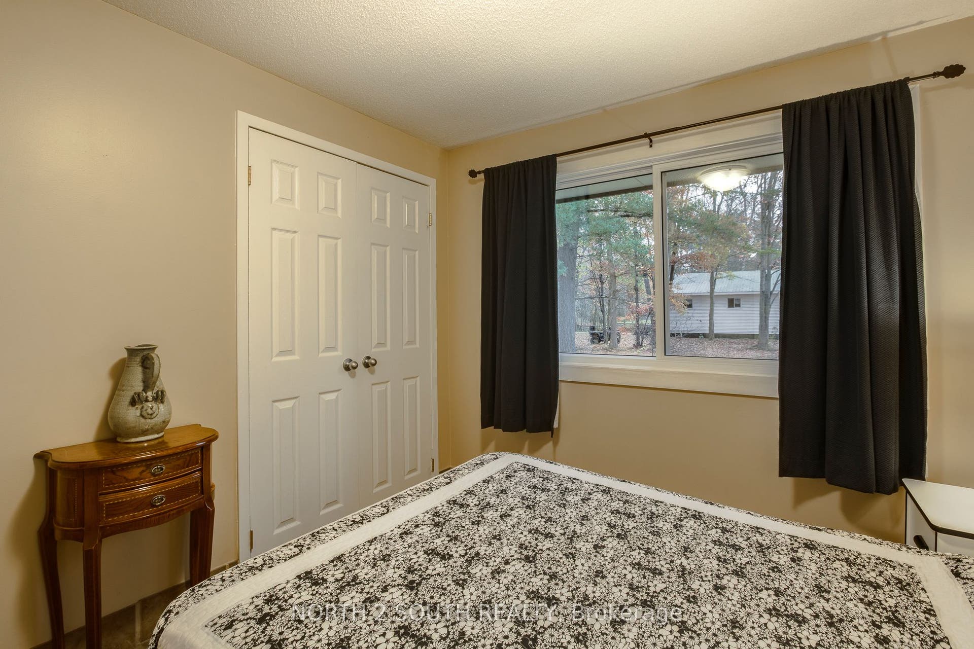 2512 Honey Harbour Road, Georgian Bay, Muskoka ON P0E 1E0 Bedroom 2