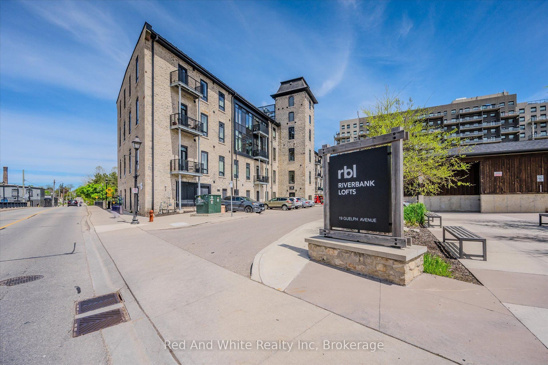 19 GUELPH Avenue, #308, Cambridge, Waterloo ON N3C 1A2 19 GUELPH Avenue, #308, Cambridge, Waterloo ON N3C 1A2