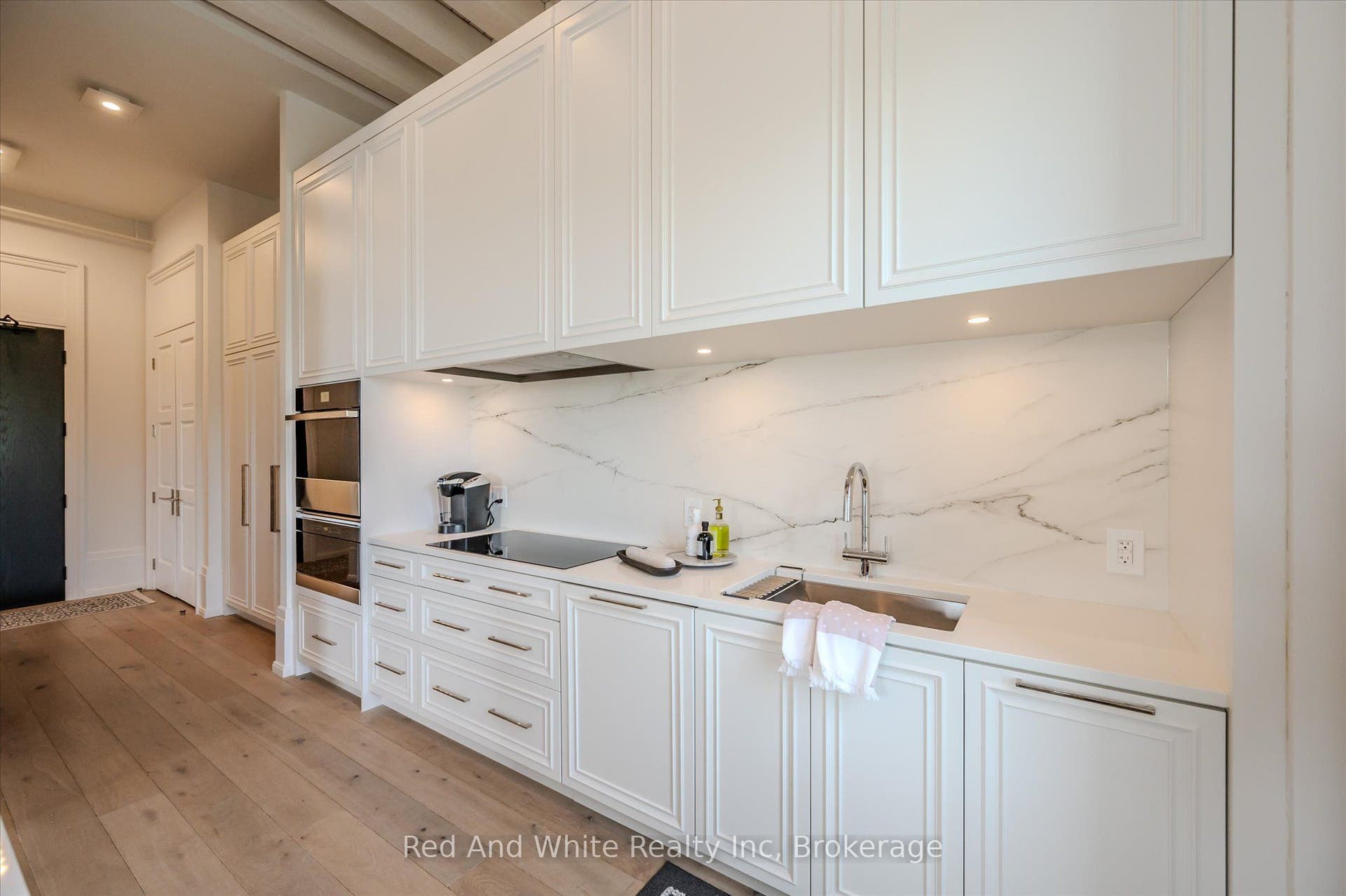 19 GUELPH Avenue, #308, Cambridge, Waterloo ON N3C 1A2 19 GUELPH Avenue, #308, Cambridge, Waterloo ON N3C 1A2