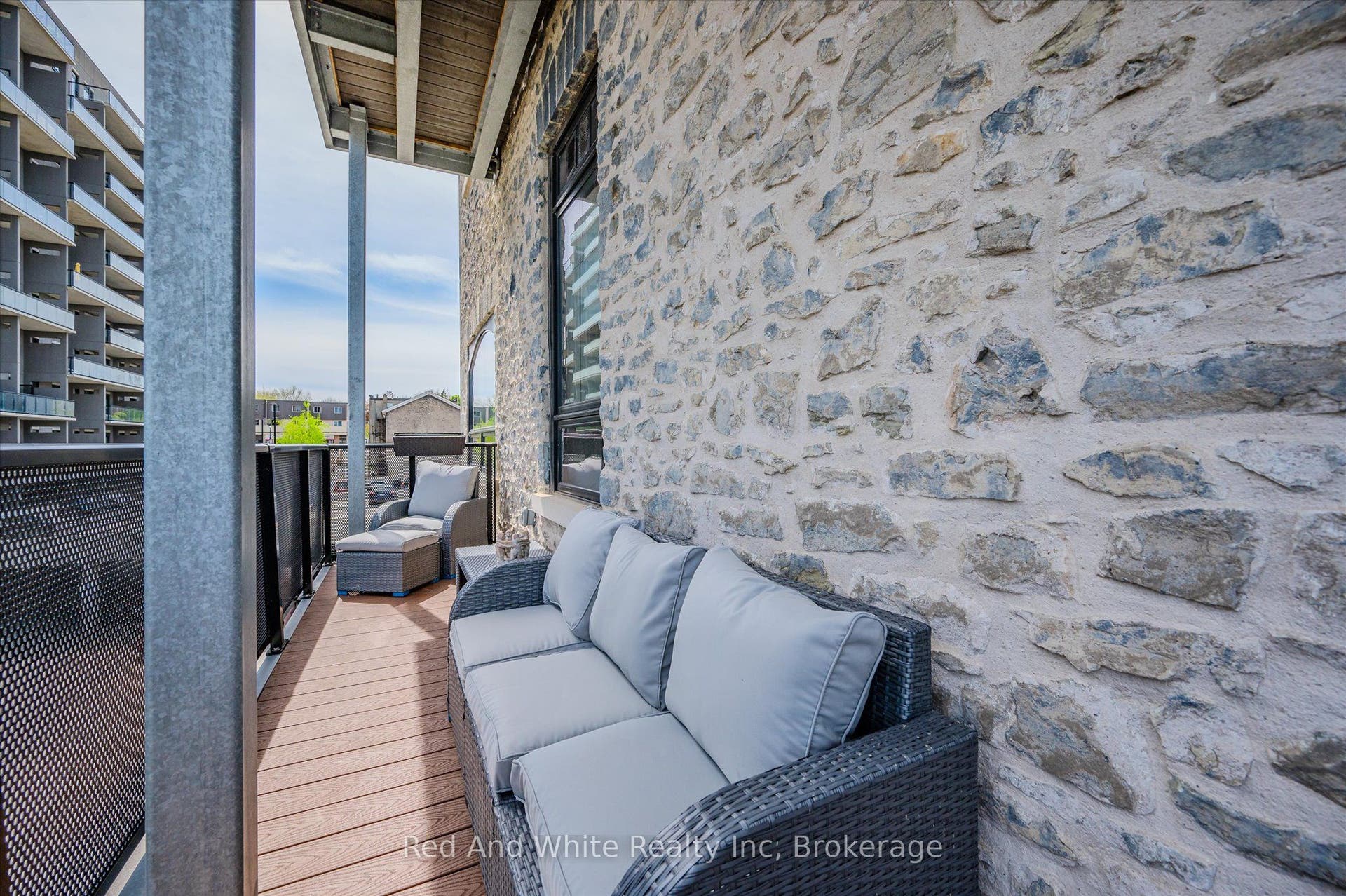 19 GUELPH Avenue, #308, Cambridge, Waterloo ON N3C 1A2 19 GUELPH Avenue, #308, Cambridge, Waterloo ON N3C 1A2