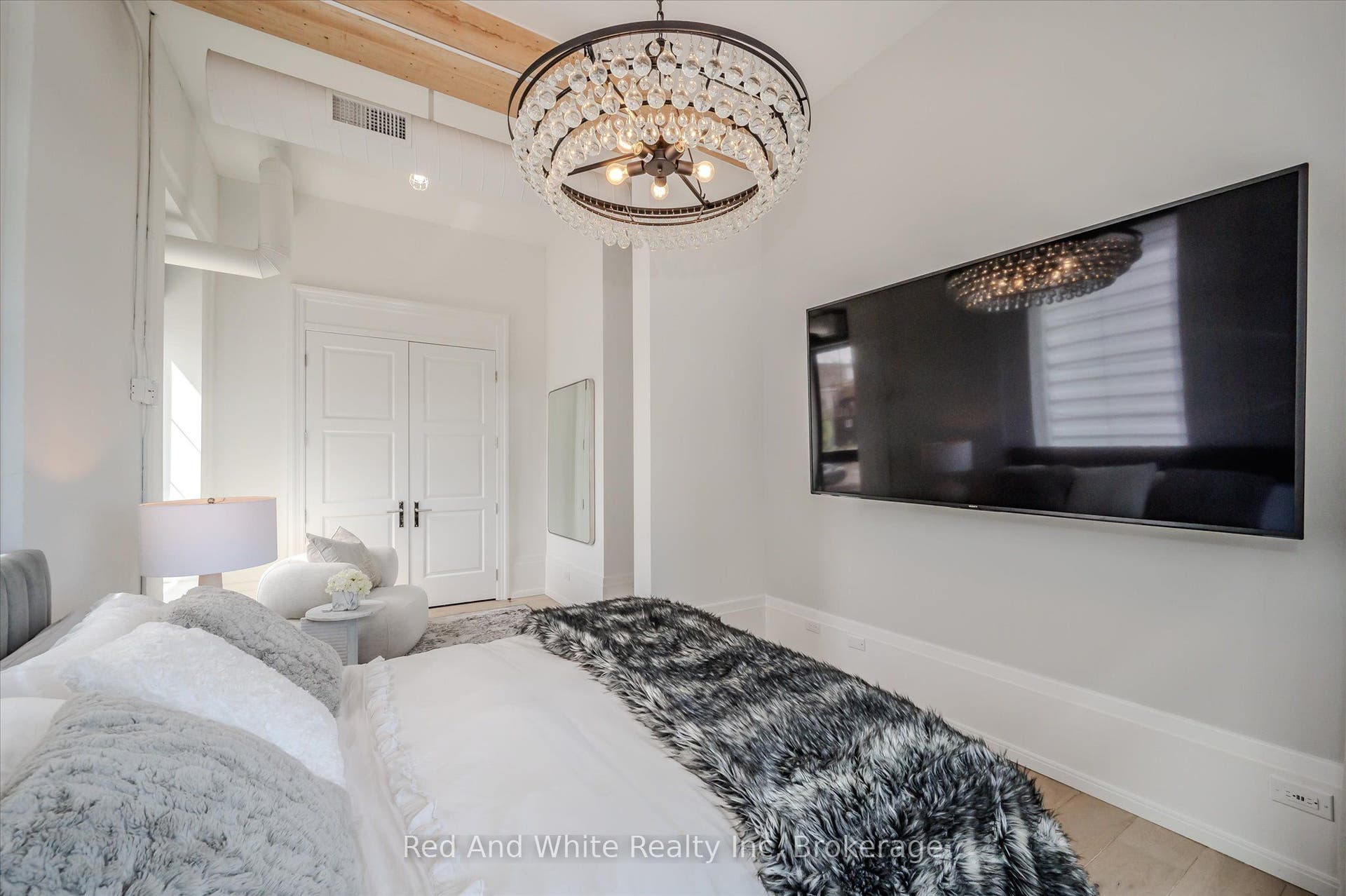 19 GUELPH Avenue, #308, Cambridge, Waterloo ON N3C 1A2 19 GUELPH Avenue, #308, Cambridge, Waterloo ON N3C 1A2