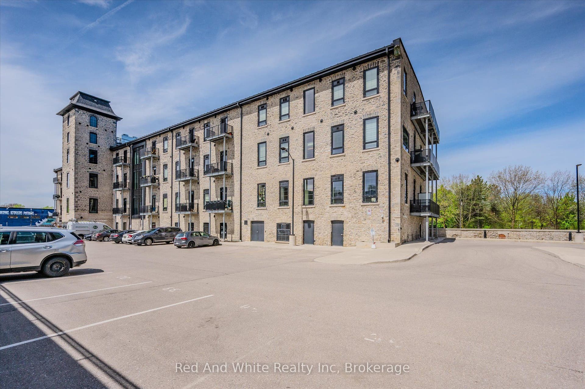 19 GUELPH Avenue, #308, Cambridge, Waterloo ON N3C 1A2 19 GUELPH Avenue, #308, Cambridge, Waterloo ON N3C 1A2