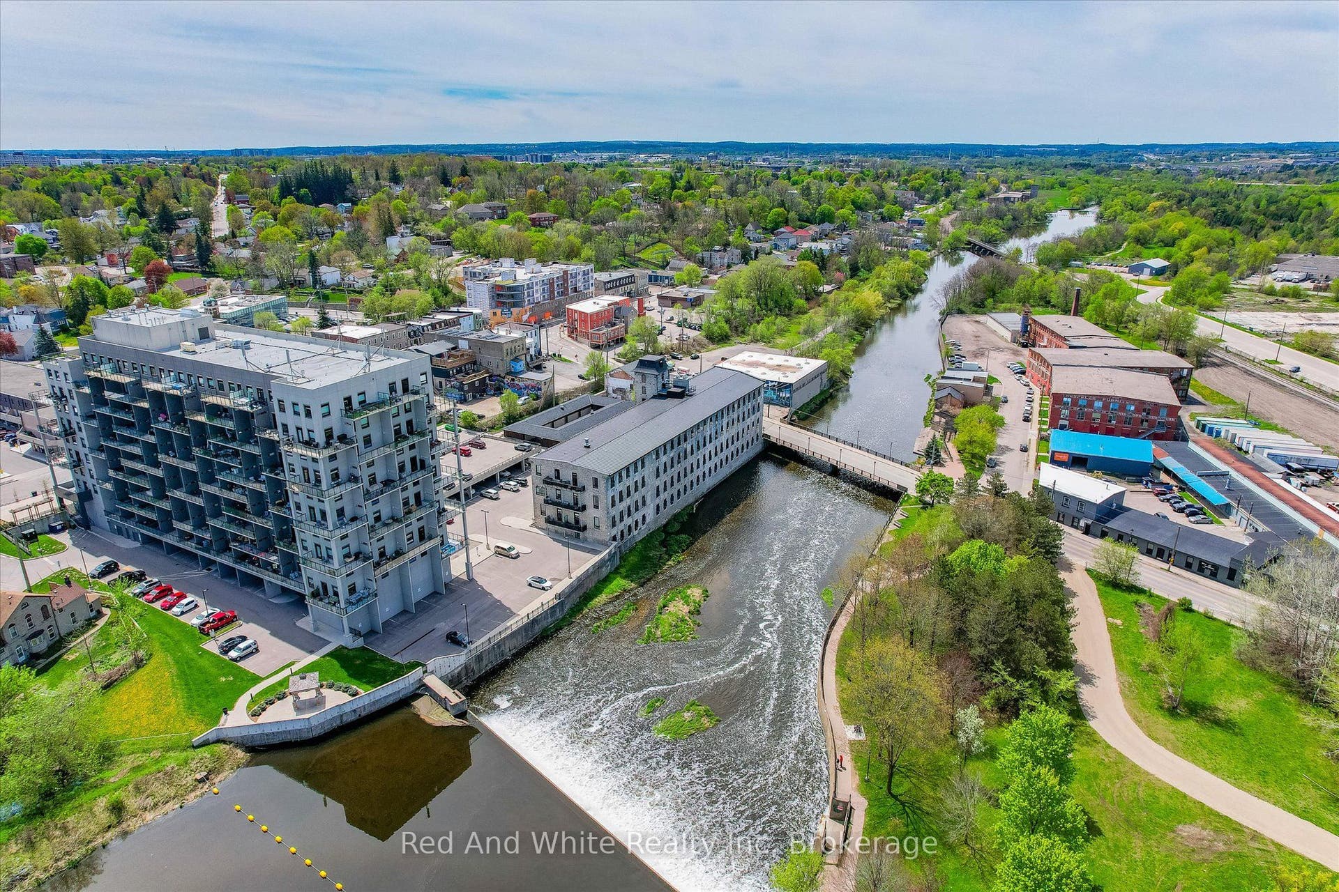 19 GUELPH Avenue, #308, Cambridge, Waterloo ON N3C 1A2 19 GUELPH Avenue, #308, Cambridge, Waterloo ON N3C 1A2
