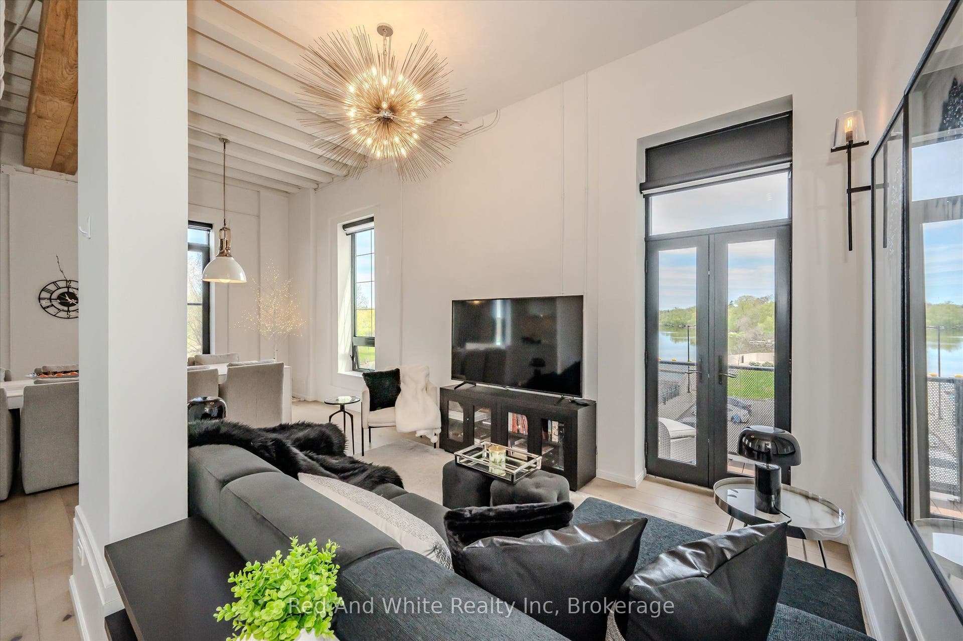 19 GUELPH Avenue, #308, Cambridge, Waterloo ON N3C 1A2 19 GUELPH Avenue, #308, Cambridge, Waterloo ON N3C 1A2