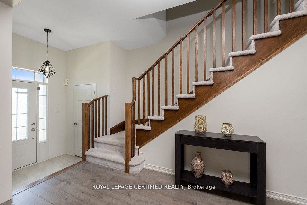 25 Elliot Street E, #2, Centre Wellington, Wellington ON N1M 0H6