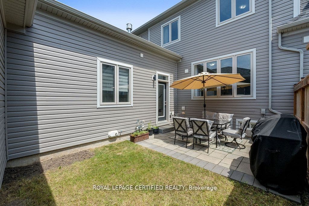 25 Elliot Street E, #2, Centre Wellington, Wellington ON N1M 0H6