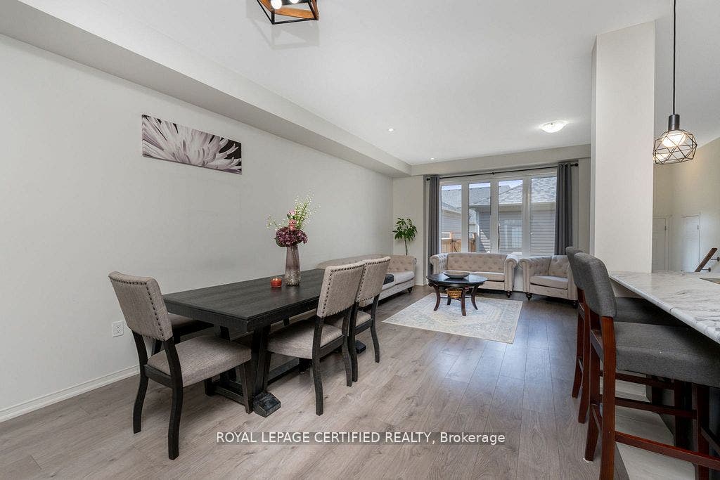 25 Elliot Street E, #2, Centre Wellington, Wellington ON N1M 0H6