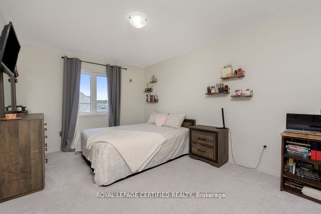25 Elliot Street E, #2, Centre Wellington, Wellington ON N1M 0H6