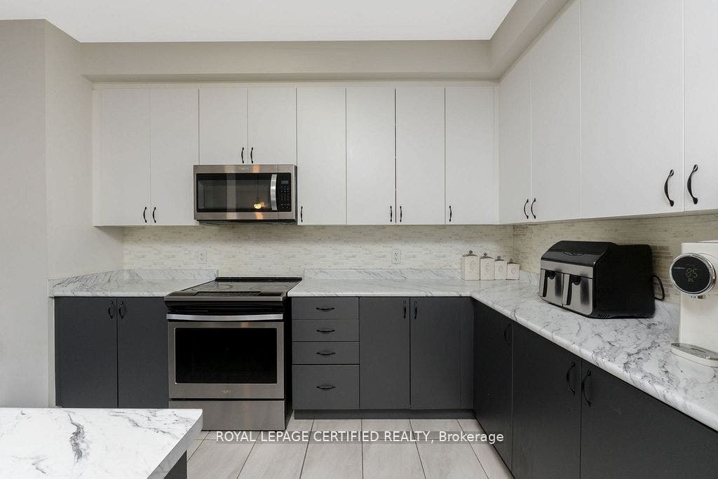 25 Elliot Street E, #2, Centre Wellington, Wellington ON N1M 0H6