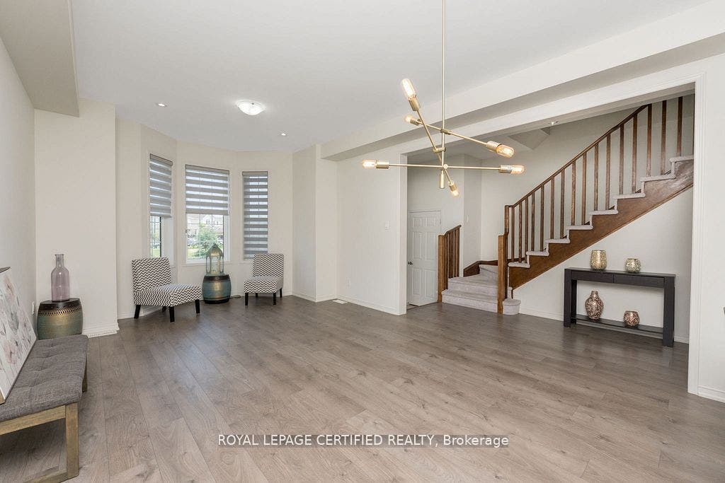 25 Elliot Street E, #2, Centre Wellington, Wellington ON N1M 0H6