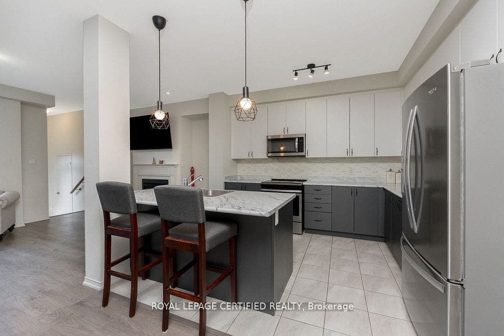 25 Elliot Street E, #2, Centre Wellington, Wellington ON N1M 0H6