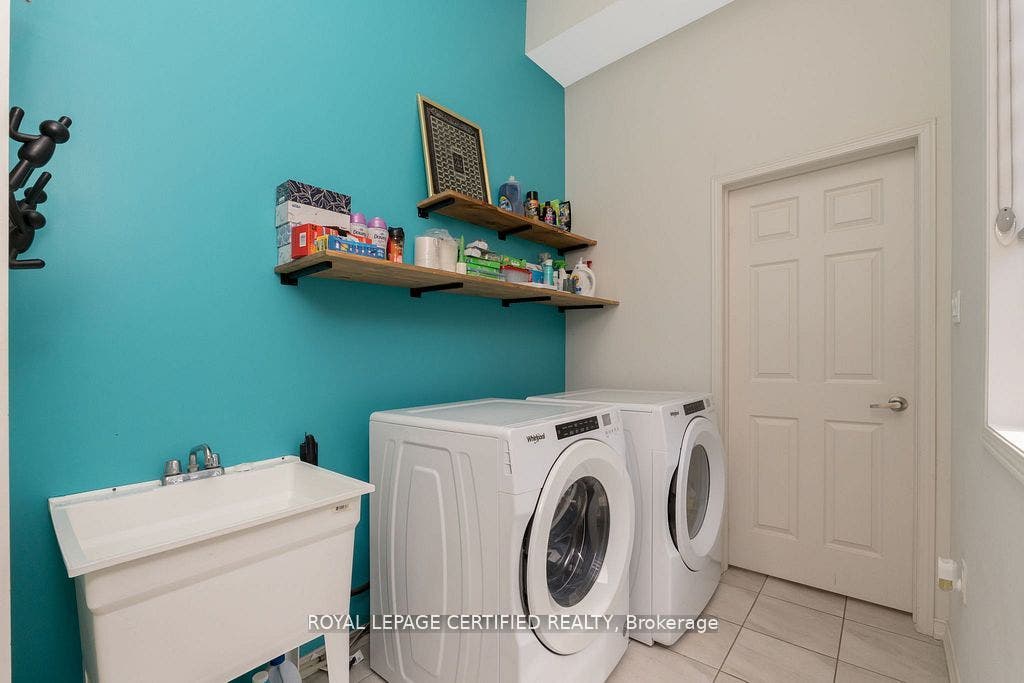 25 Elliot Street E, #2, Centre Wellington, Wellington ON N1M 0H6