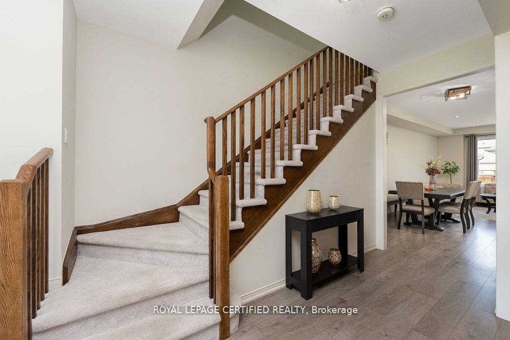 25 Elliot Street E, #2, Centre Wellington, Wellington ON N1M 0H6