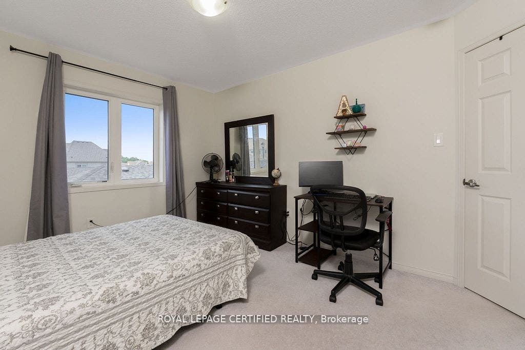 25 Elliot Street E, #2, Centre Wellington, Wellington ON N1M 0H6