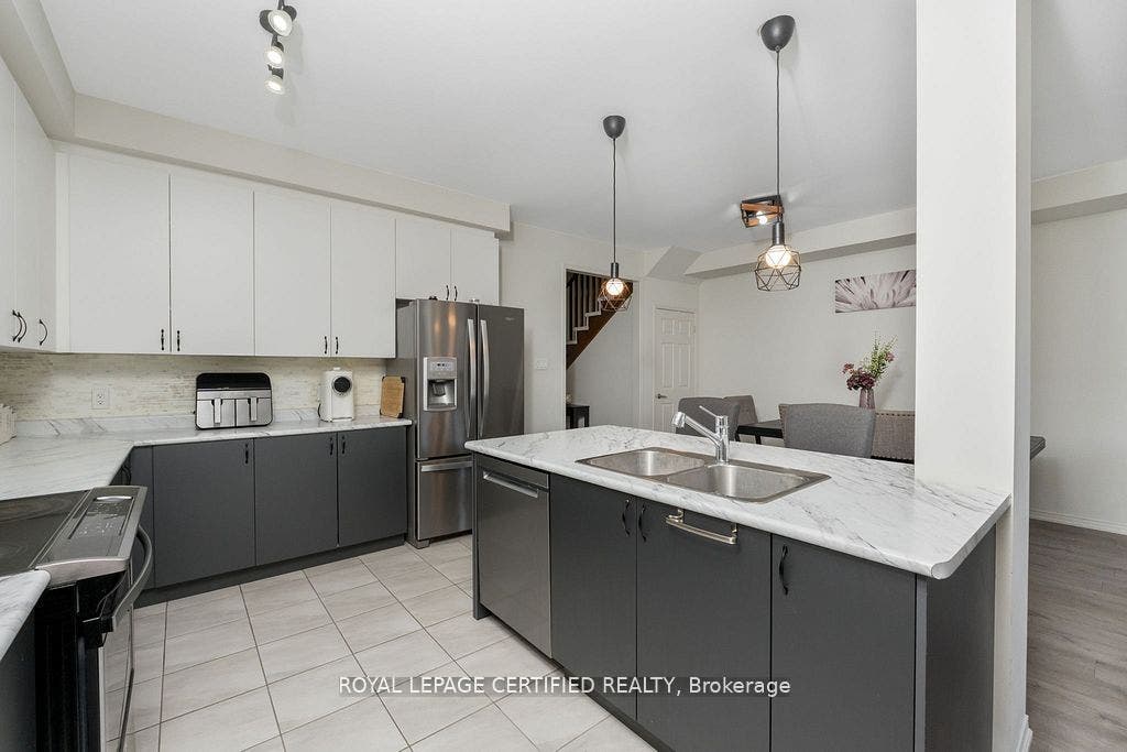 25 Elliot Street E, #2, Centre Wellington, Wellington ON N1M 0H6